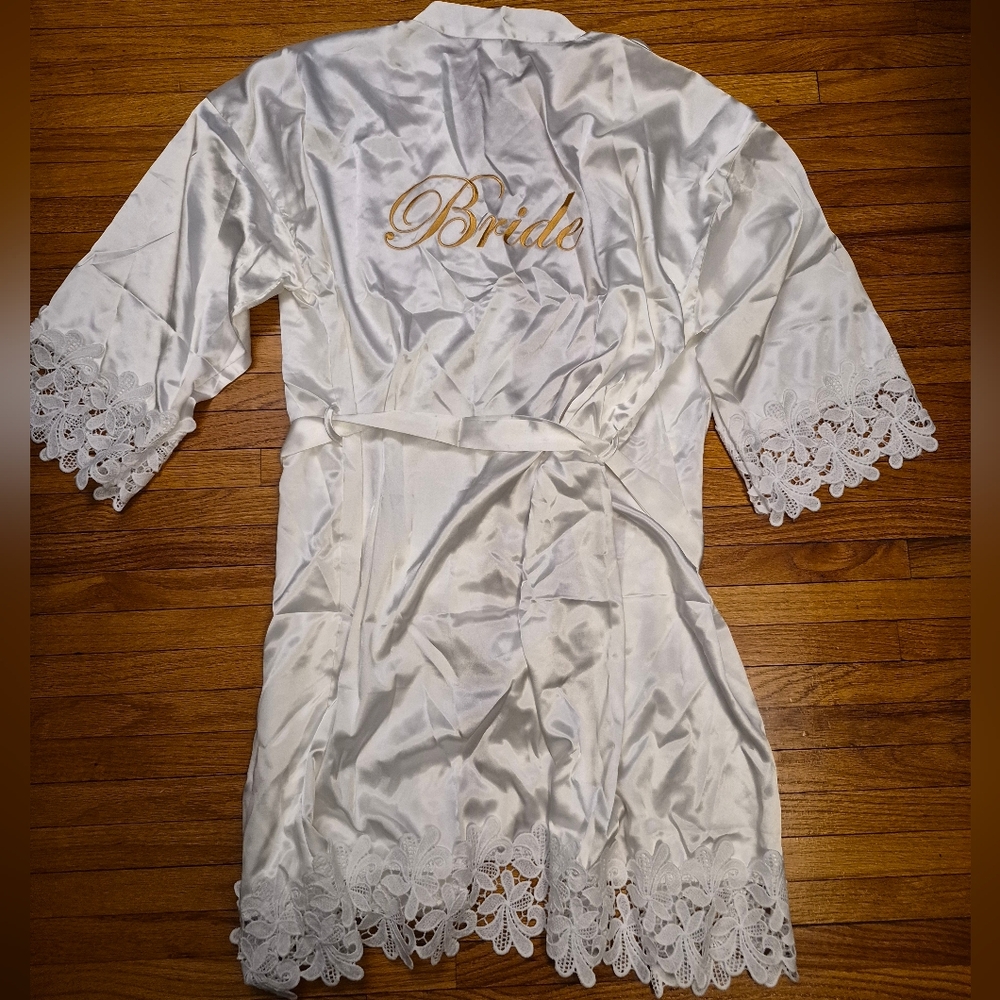 Satin Bride Robe Floral Lace Trim Size Xl